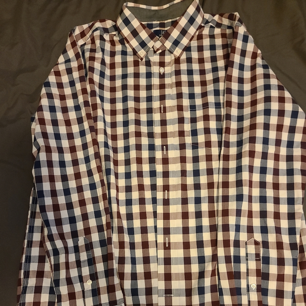 Men's long sleeve button up shirt